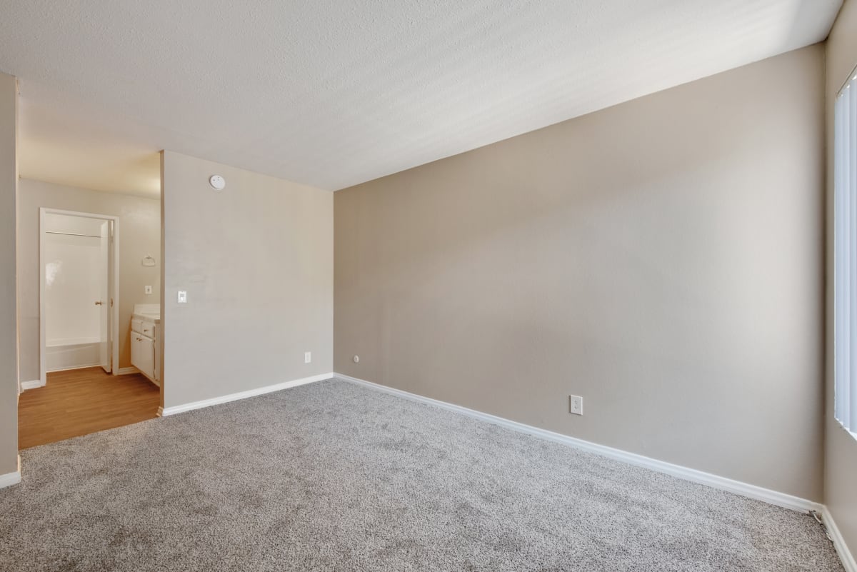 Apartments in Reseda, CA NorthviewSouthview Photos